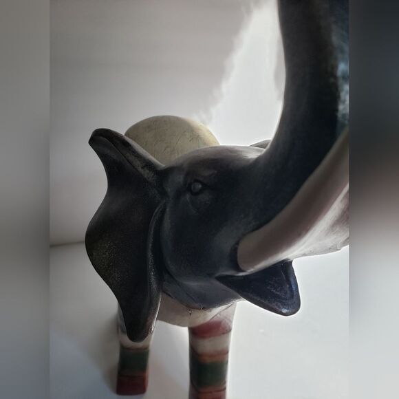 Elephant Statue  - Picture 6 of 8